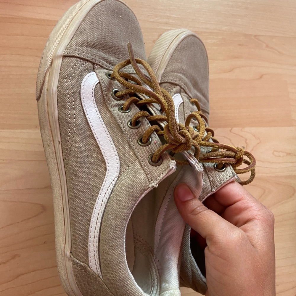 Vans - Picture 3 of 7